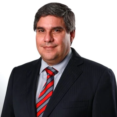 9 Ing. Tomas Humberto Herrera Miembro Profesional Externo
